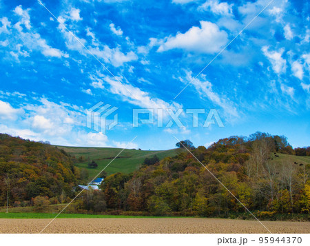 秋の風景 95944370