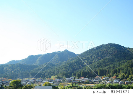 秋の大原の里 95945375