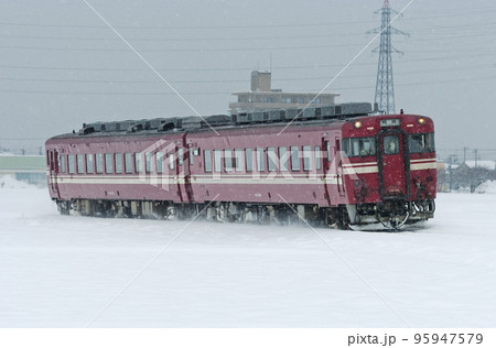 城端線　高岡－二塚　JR西日本　キハ28-3016+キハ58-792（富山） 95947579