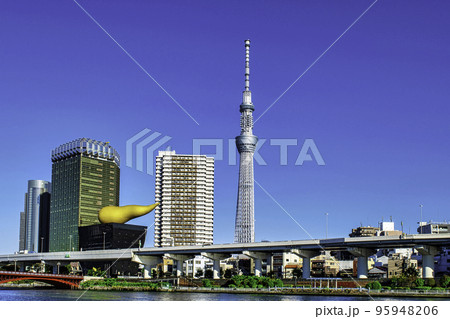東京スカイツリー 隅田川 アサヒビールタワー付近の風景 東京スカイツリー 隅田川 アサヒビールタワー付近の風景 95948206