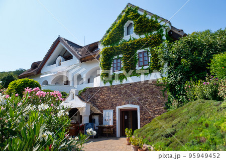 St Donat Wine Estate - Csopak St Donat Wine Estate - Csopak 95949452