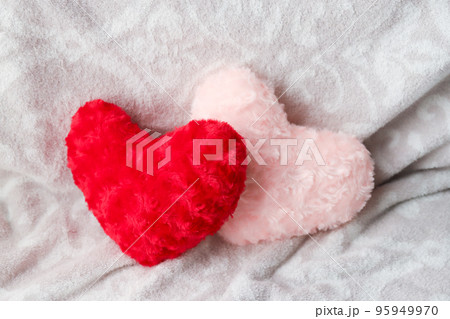 ハートのオブジェ　愛情イメージ 95949970