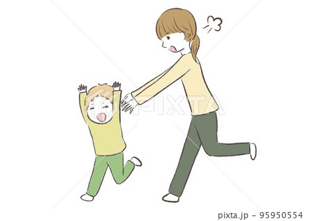 ADHDで落ち着きのないやんちゃな子どもを追いかける母親 ADHDで落ち着きのないやんちゃな子どもを追いかける母親 95950554