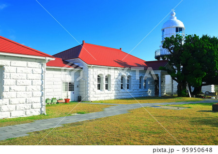 【鳥取県】晴天の美保関灯台 【鳥取県】晴天の美保関灯台 95950648