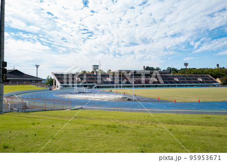 奈良市鴻ノ池陸上競技場 95953671