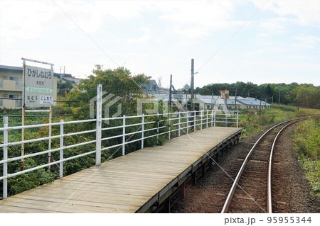 根室本線(花咲線)からの車窓風景 東根室駅 根室本線(花咲線)からの車窓風景 東根室駅 95955344