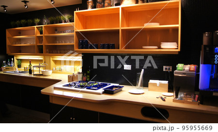 CHICAGO, ILLINOIS, UNITED STATES - DECEMBER 16, 2015: Self-serve alcoholic beverage bar in airport lounge for frequent flyers at Chicago O'Hare International Airport 95955669