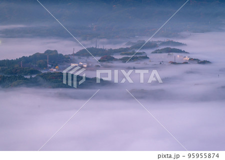 《埼玉県》秩父・夜明けの大雲海 《埼玉県》秩父・夜明けの大雲海 95955874