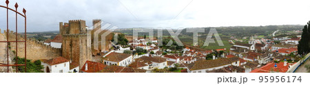 ポルトガルの中世の村、オビドス(Obidos in Portugal) ポルトガルの中世の村、オビドス(Obidos in Portugal) 95956174