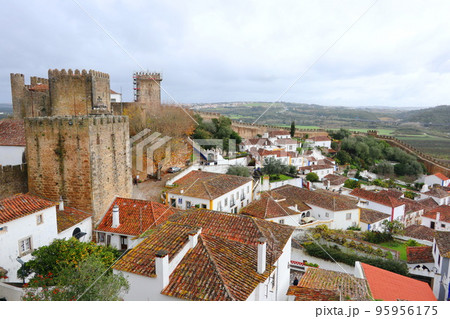 ポルトガルの中世の村、オビドス(Obidos in Portugal) ポルトガルの中世の村、オビドス(Obidos in Portugal) 95956175