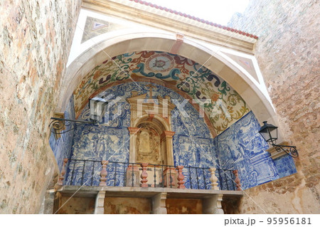 ポルトガルの中世の村、オビドス(Obidos in Portugal) ポルトガルの中世の村、オビドス(Obidos in Portugal) 95956181