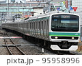 常磐線を走るE231系電車 95958996