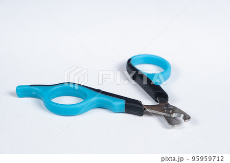 Nail clipper for small pets - cats, dogs, guinea pigs, chinchillas, parrots Nail clipper for small pets - cats, dogs, guinea pigs, chinchillas, parrots 95959712