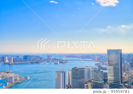 【東京都】1月・青空と江東区の街並み 【東京都】1月・青空と江東区の街並み 95959781