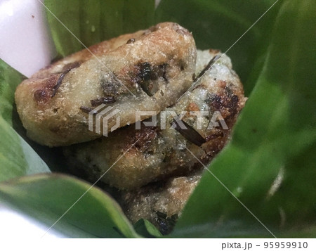 カンボジアのにらまんじゅう 95959910