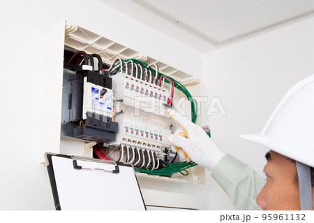 分電盤と電気工事士 分電盤と電気工事士 95961132