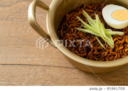 Korean Instant Noodle with Black Bean Sauce (Jajangmyeon or JJajangmyeon) Korean Instant Noodle with Black Bean Sauce (Jajangmyeon or JJajangmyeon) 95961709