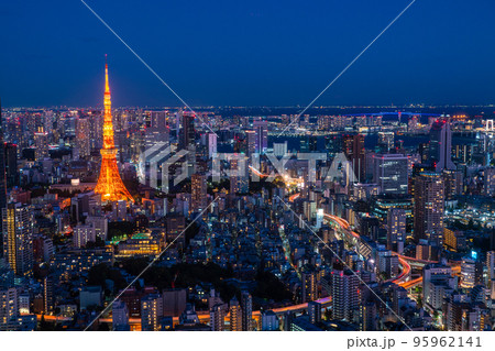 《東京都》東京ブルーナイト・都市風景 《東京都》東京ブルーナイト・都市風景 95962141