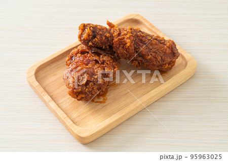 fried chicken with spicy Korean sauce fried chicken with spicy Korean sauce 95963025