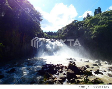 関之尾滝 95963485