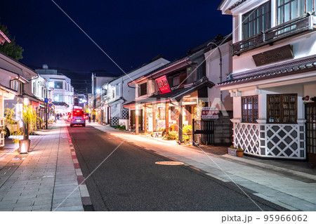 《長野県》蔵のある街並み・松本市中町通り 95966062