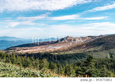志賀草津高原ルートから見る湯釜周辺の北側 10月下旬 a-2 クールカラー 志賀草津高原ルートから見る湯釜周辺の北側 10月下旬 a-2 クールカラー 95975861