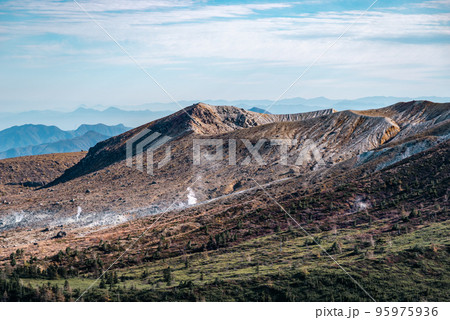志賀草津高原ルートから見る湯釜周辺の北側 10月下旬 c-2 クールカラー 志賀草津高原ルートから見る湯釜周辺の北側 10月下旬 c-2 クールカラー 95975936