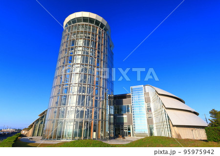 【鳥取県】快晴の夢みなとタワー（夢みなと公園） 95975942