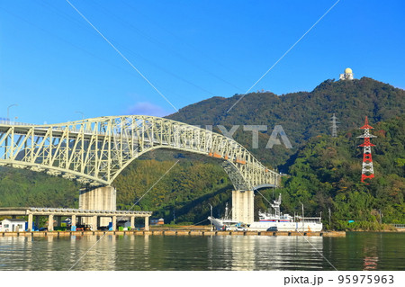 晴天の境水道大橋 95975963