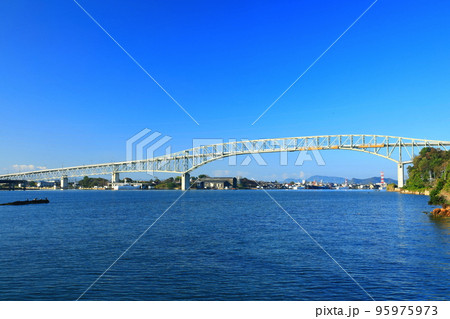 晴天の境水道大橋 95975973