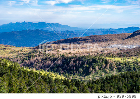 志賀草津高原ルートから見る湯釜周辺 北側の山肌と森林 10月下旬 a-1 志賀草津高原ルートから見る湯釜周辺 北側の山肌と森林 10月下旬 a-1 95975999