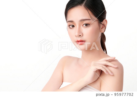 Beautiful young asian woman with clean fresh skin on white background, Face care, Facial treatment, Cosmetology, beauty and spa, Asian women portrait. 95977702