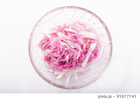 山形県産　もって菊の甘酢漬け 95977745