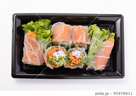 サーモン 生春巻き サーモン 生春巻き 95978911
