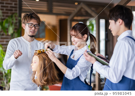 美容師 勉強 練習 美容師 勉強 練習 95981045