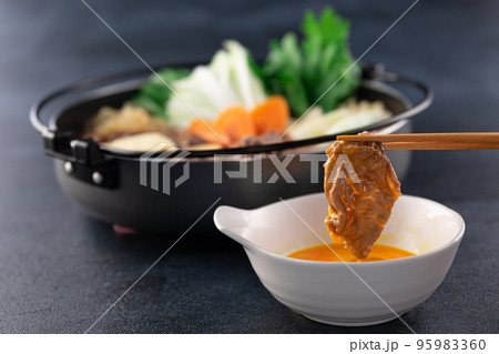 すき焼き 卵つけ すき焼き 卵つけ 95983360