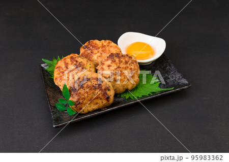 鶏つくね団子　4個皿盛り 95983362