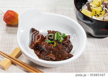 八丁味噌の牛筋煮込み 八丁味噌の牛筋煮込み 95985497