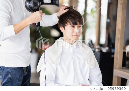 美容室 美容院 美容師 ヘアセット 美容室 美容院 美容師 ヘアセット 95989360