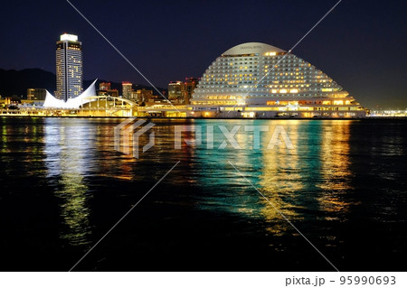 神戸ハーバーランドから見る美しき夜景 95990693