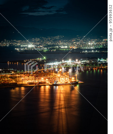 コスモスクエアからの夜景 95993632