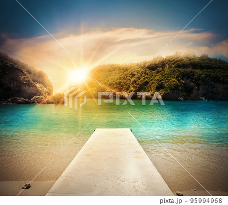 Jetty on the beach 95994968