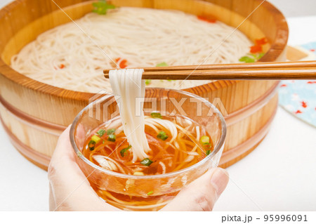 そうめん ひやむぎ Japanese very thin noodle(Somen) そうめん ひやむぎ Japanese very thin noodle(Somen) 95996091