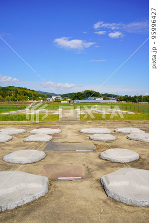 中宮寺跡／塔跡（奈良県斑鳩町） 95996427