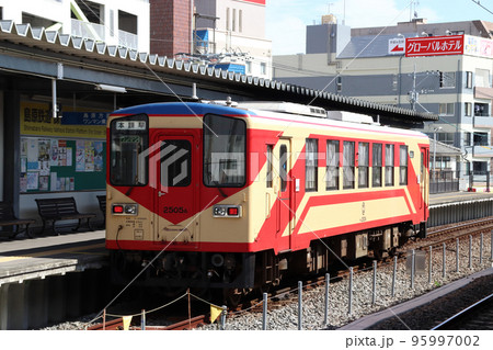島原鉄道2500形(赤パンツ塗装車) 島原鉄道2500形(赤パンツ塗装車) 95997002