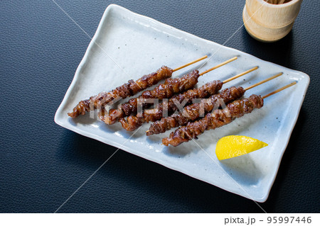 博多名物鶏皮のタレ焼き 博多名物鶏皮のタレ焼き 95997446