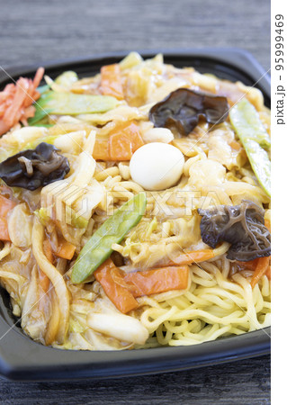 美味しい五目あんかけ焼きそば 95999469