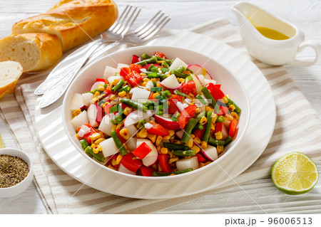 corn, radish, jicama, pepper, green bean salad 96006513