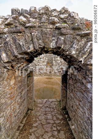 Ruins of Ogmore Castle in Vale of Glamorgan river 96006672