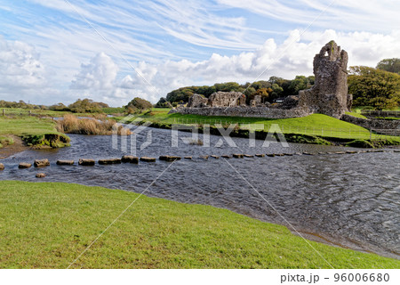 Ruins of Ogmore Castle in Vale of Glamorgan river Ruins of Ogmore Castle in Vale of Glamorgan river 96006680